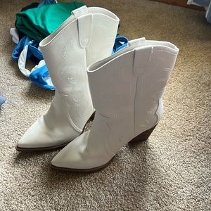 White cowgirl boots